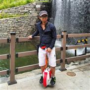  سكوتر كهربائي متوازن ذاتيا